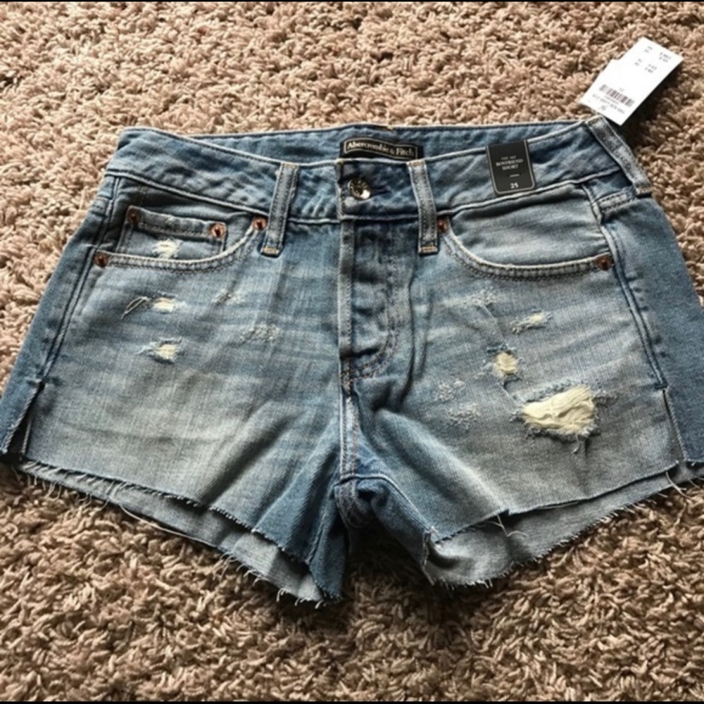 NWT Abercrombie & Fitch Boyfriend Fit Jean Shorts 24 & 26 Available